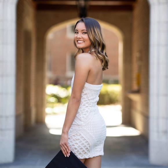 Meet your Posher, Kara - Picture 1 of 1